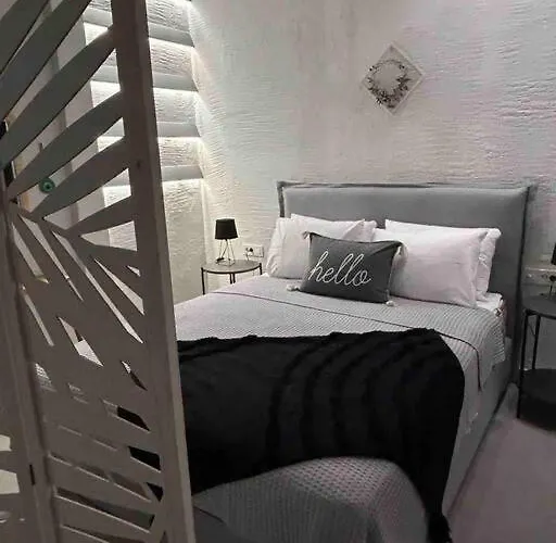 Antoniou Santorini Luxury Home